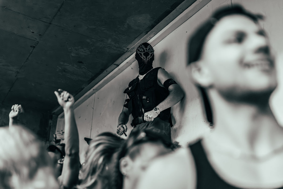 Loading... just a sec